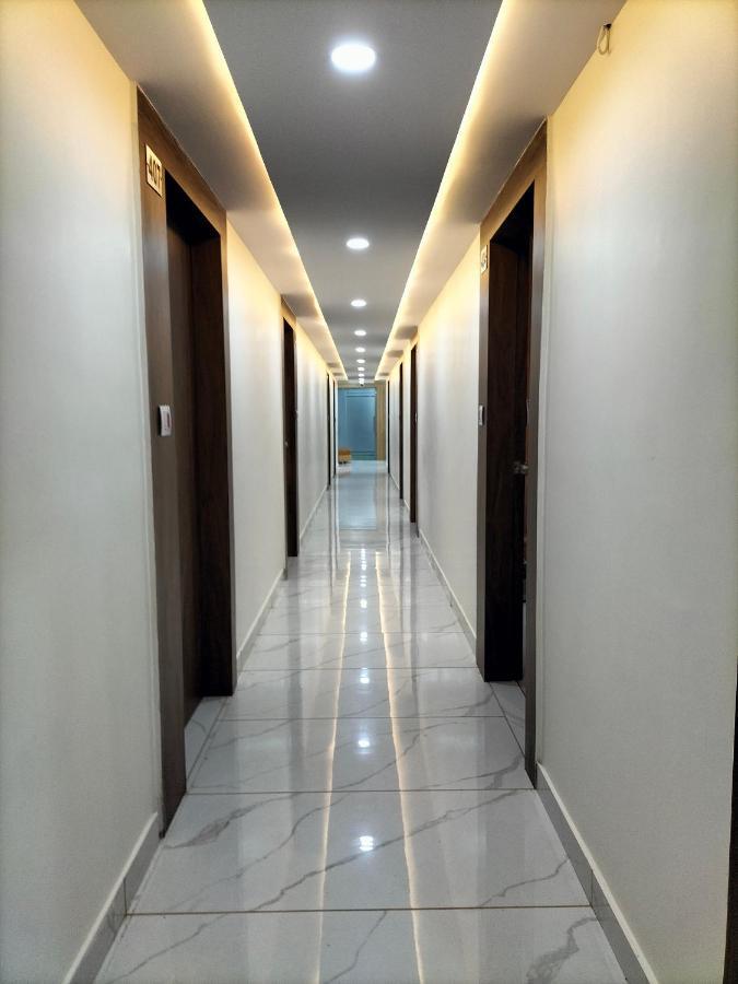Hotel Divya Palace 3*